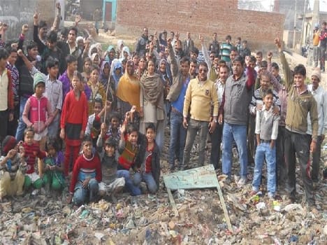 Angry villagers burst into Nagla Algerjee